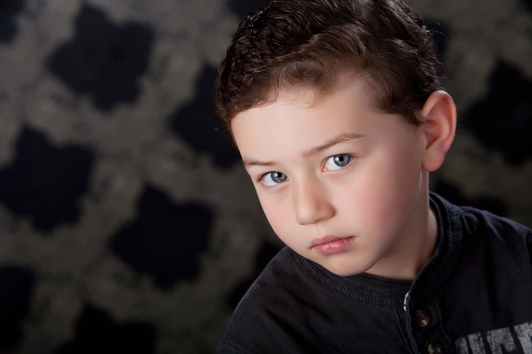 Evan-Guston-Photography-Family-7 Portrait of Boy